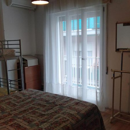 Azzurra Casa Vacanza 文蒂米利亚 外观 照片