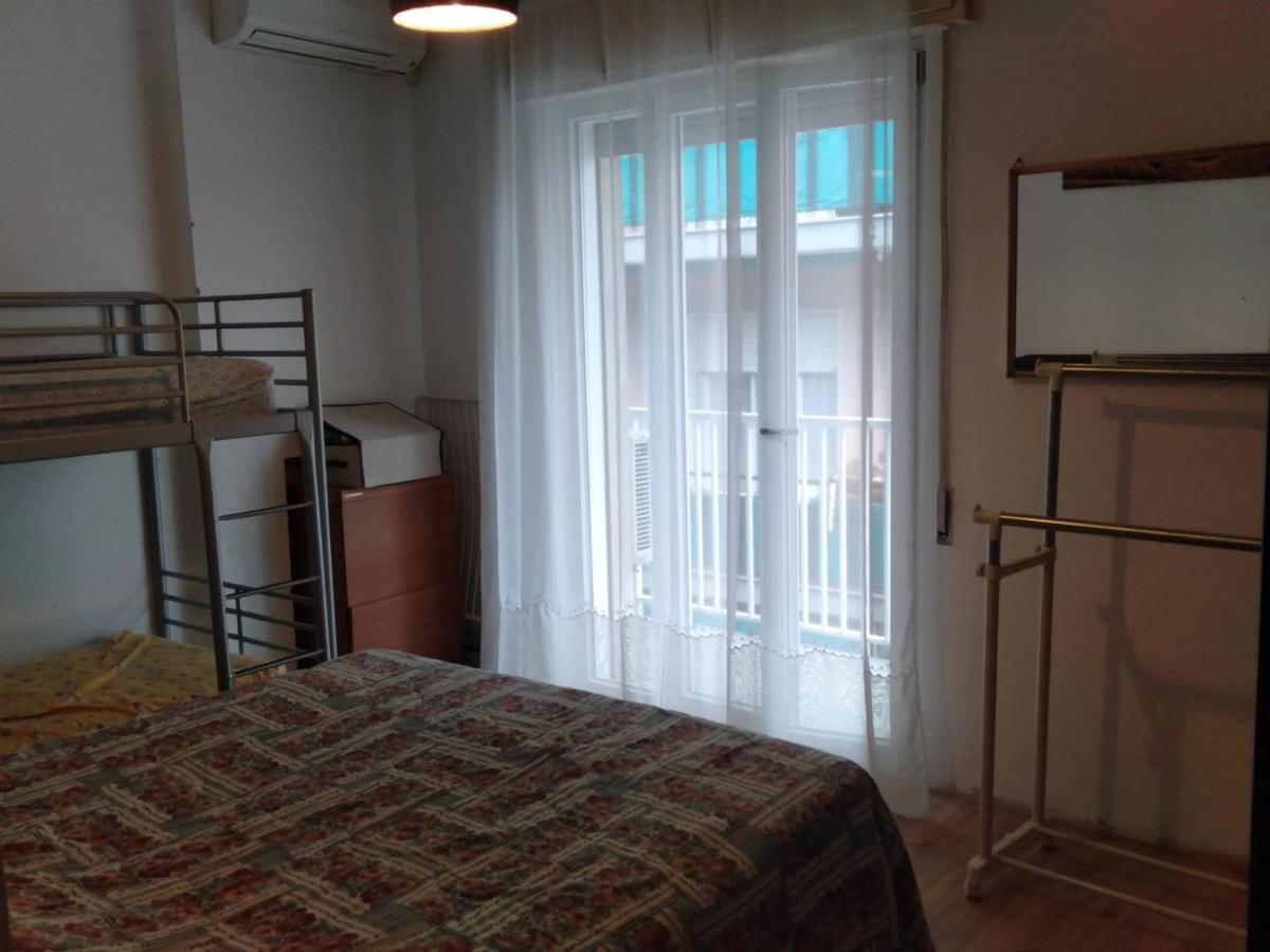 Azzurra Casa Vacanza 文蒂米利亚 外观 照片